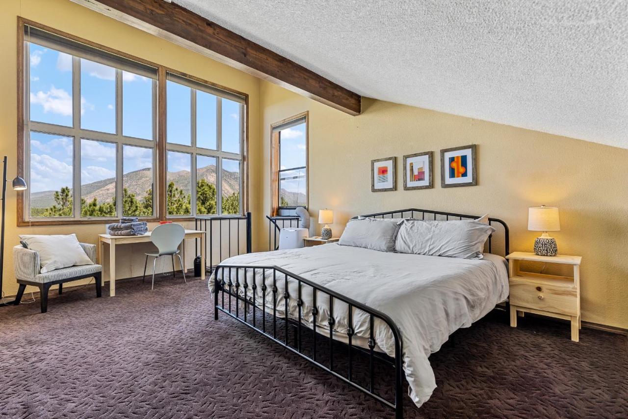 Delightful 1 Bdrm Country Club Retreat With Mt Elden Views! Villa Flagstaff Bagian luar foto