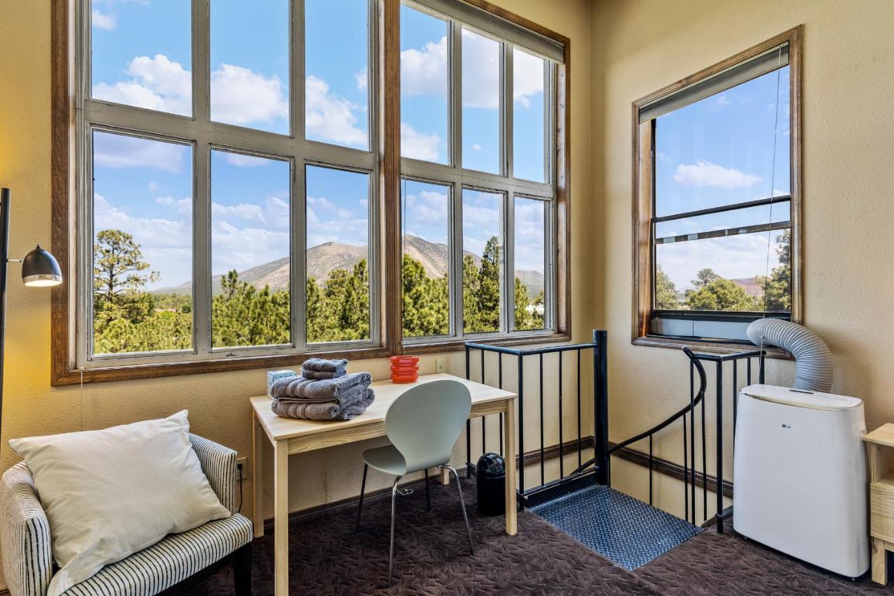Delightful 1 Bdrm Country Club Retreat With Mt Elden Views! Villa Flagstaff Bagian luar foto